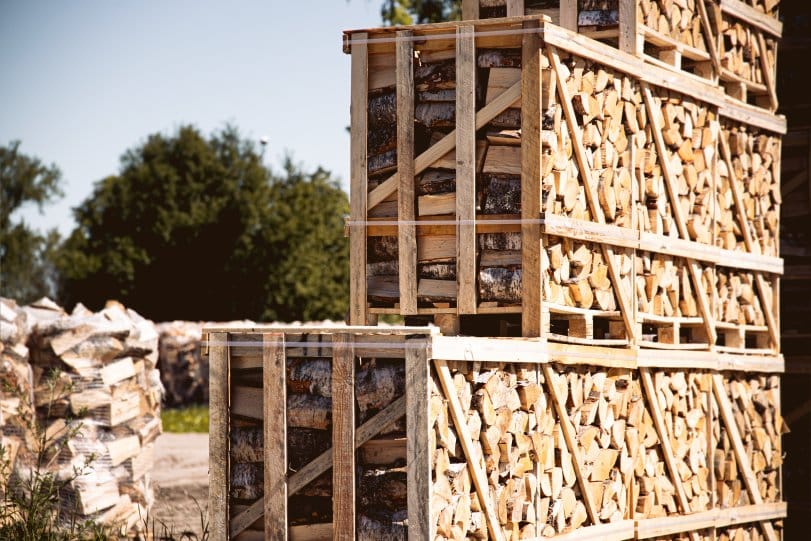 Kiln dried logs trade and wholesale from Buyfirewooddirect.co.uk